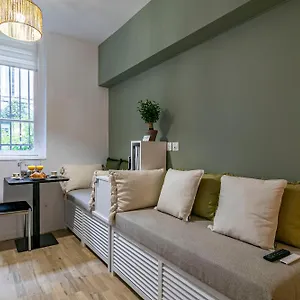 Design And Quiet On Wooded Courtyard ! Apartment